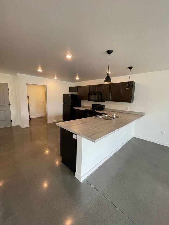 1525 Windrow Dr Unit B1