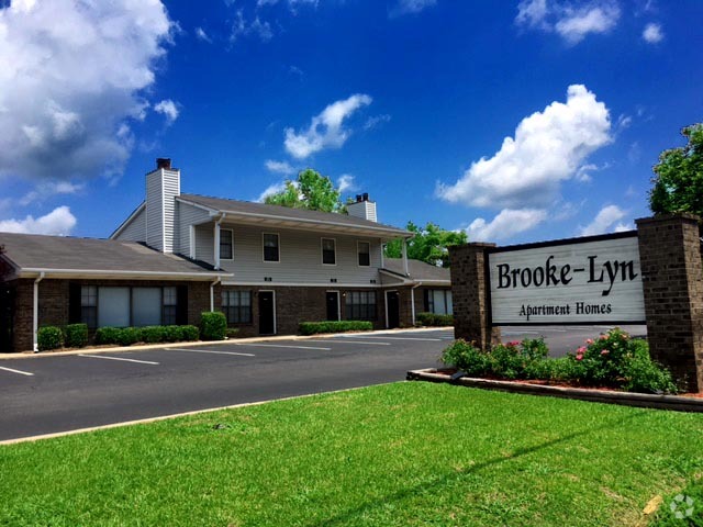 Building Photo - Brooke Lyn Apartments