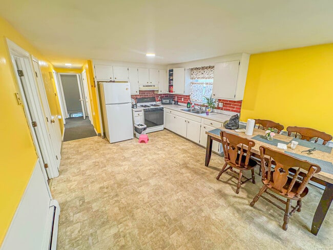 Photo - 70 Wynola Ave