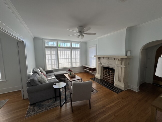 Photo - Very Nice 3 bedroom 2 bath home in The Hei...