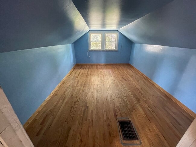 Building Photo - 3439 Harvey Ave Unit #2