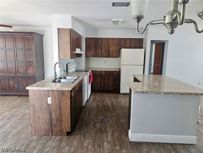 808 Greenwood Ave