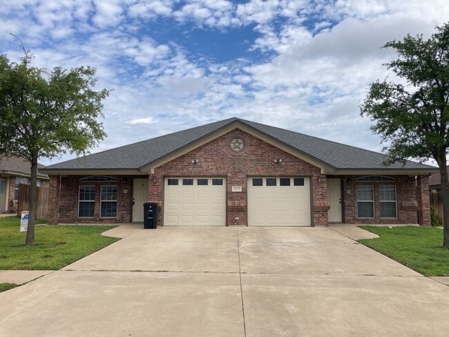 Photo - 4703 Autumn Valley Dr Townhome