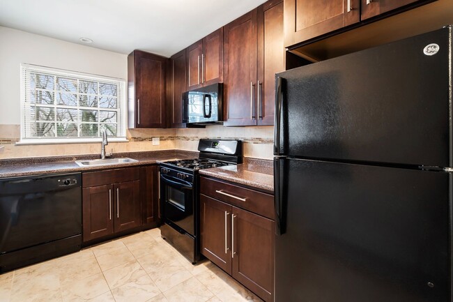 Building Photo - Chelsea Village Rental