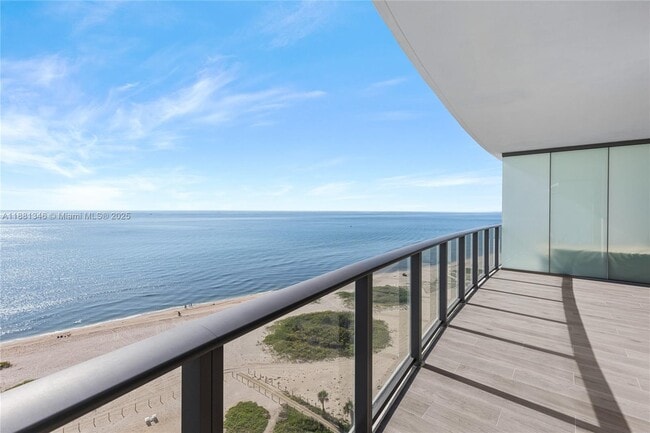 Building Photo - 1116 N Ocean Blvd Unit 1404