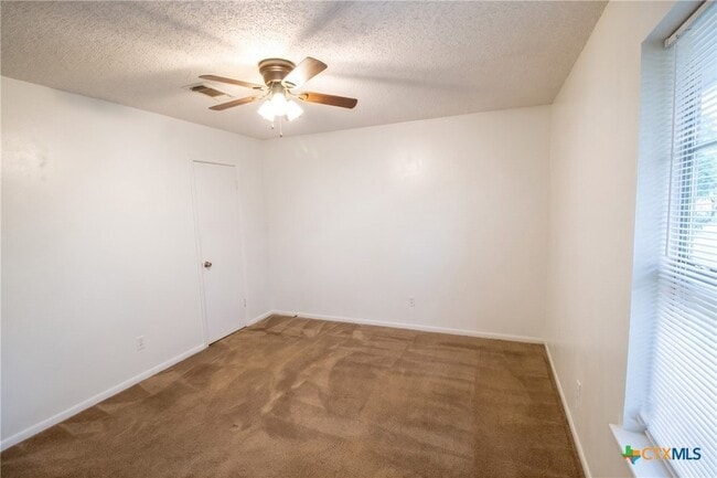 Photo - 703 Traci Dr