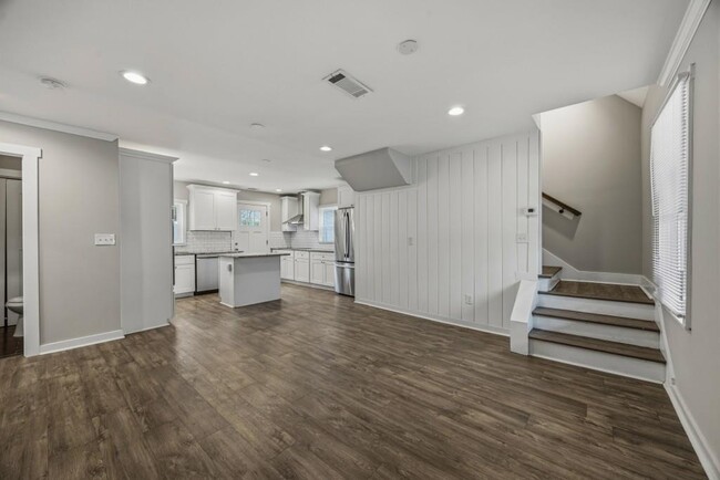 Photo - 2455 Lynn Iris Dr