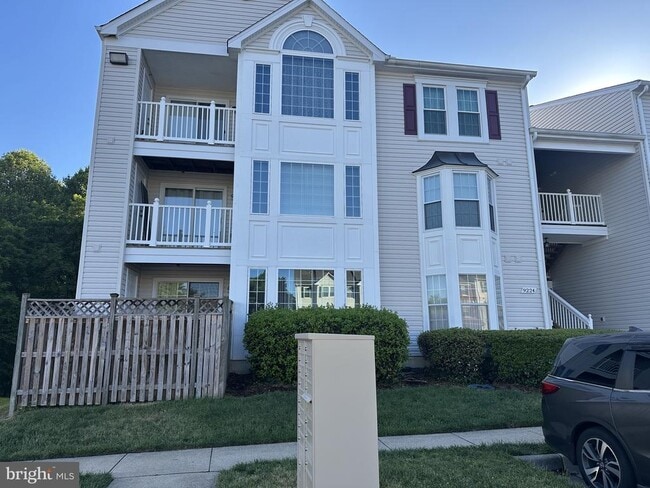 Building Photo - 9224 Cardinal Forest Ln Unit D