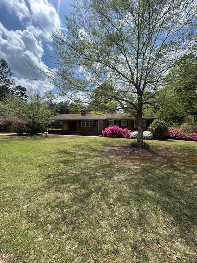 Photo - 1752 Williamson Rd House