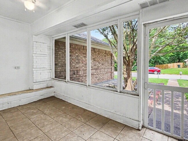 16744 Overland Stage Dr