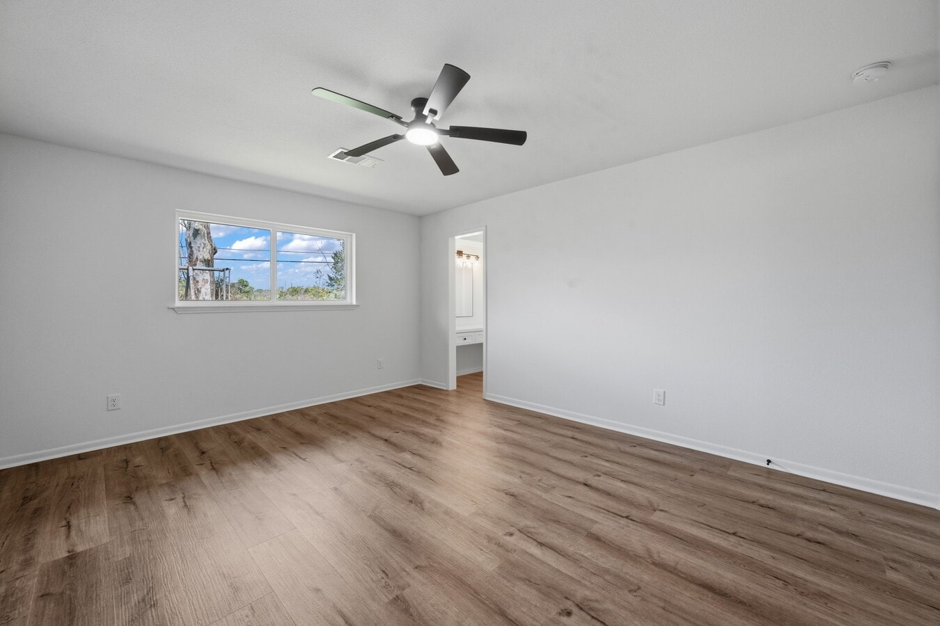 Photo - 210 Ridgemont Dr