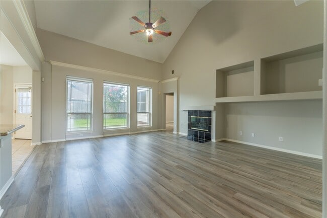 Photo - 311 Saunter Dr