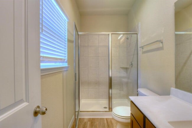 Building Photo - 3226 Buttercup Dr