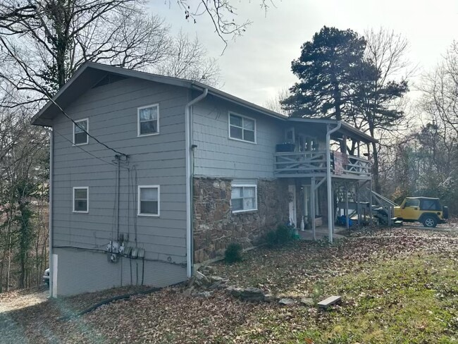 Building Photo - 10 Brig Dean Rd Unit 3