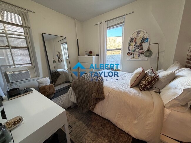 Photo - 210 Hemenway St