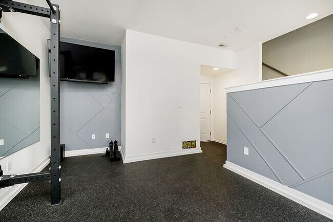 Photo - 2 Bed 2.5 Bath Townhome in Herron Morton!