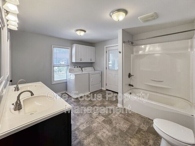 Photo - 2119 King St