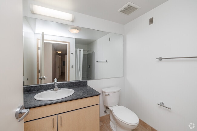 Terrace - 3BR, 3BA - 1,266SF - Bathroom