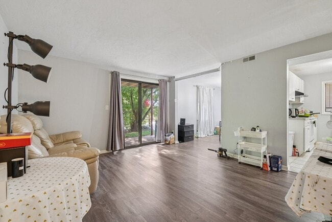 Photo - 25 Rockland St Unit 3