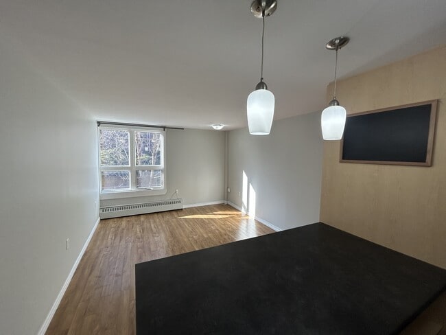 Photo - 5222-5222 Green St Unit 24