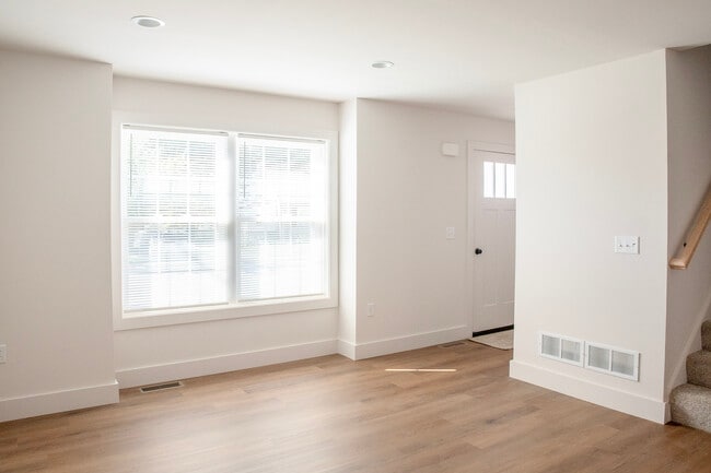 Photo - 269 Locust St