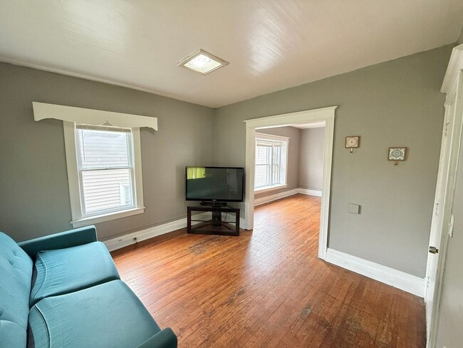 Photo - 287-289 Reynolds Street Unit 287 Reynolds Street UP