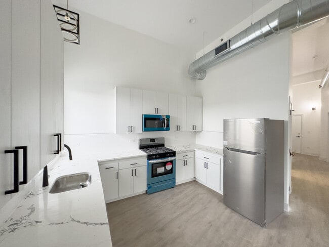 Photo - 4731 N Western Ave Unidad 102