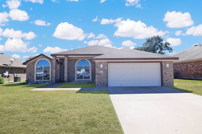 Building Photo - 2416 Isabelle Dr Rental