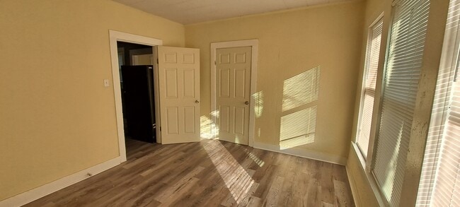 Photo - 2203 Broad St