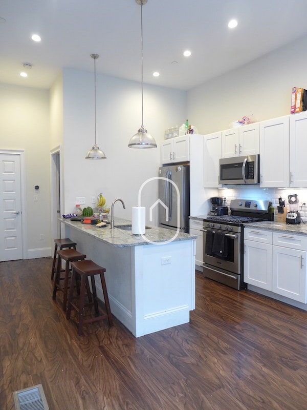 Photo - 142 Washington St