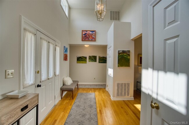 Photo - 208 Cinnamon Cir