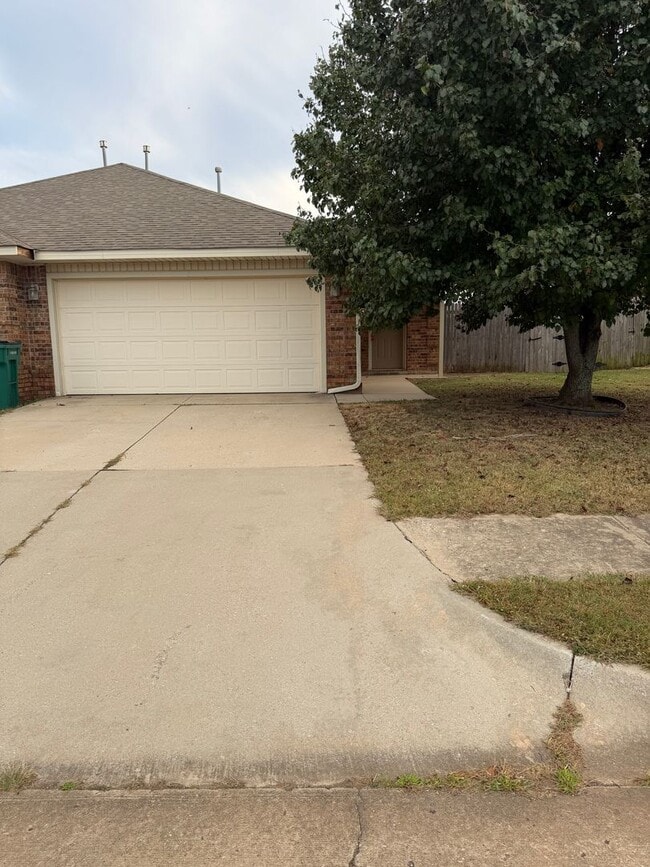 Photo - Great Home - New Carpet - Mid-Del Schools ...