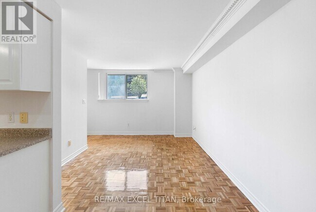 Photo - 1407 Dupont St Unit 112