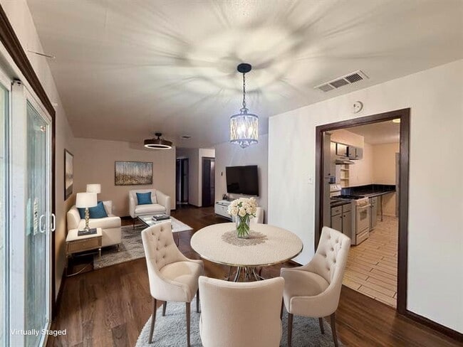 Photo - 699 Banyan Ct