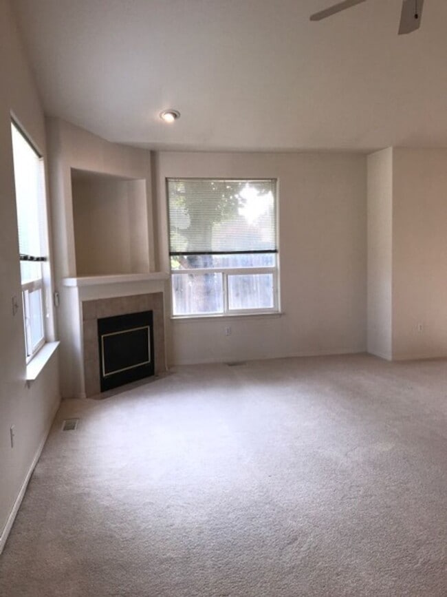 Building Photo - 602 Windemere Cir