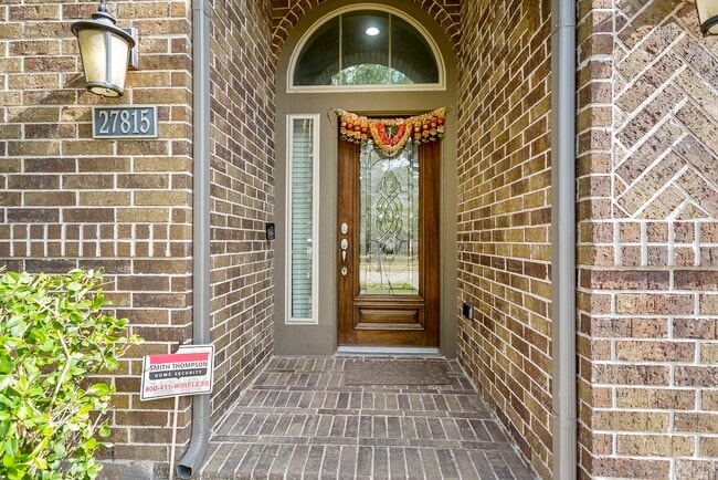 Photo - 27815 Colonial Point Dr