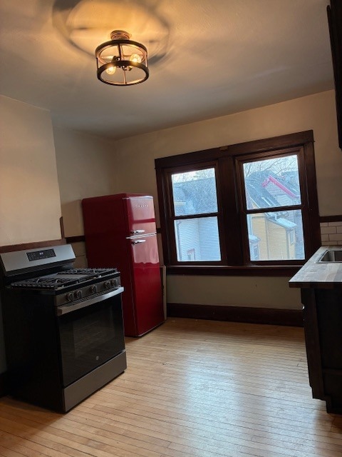 Photo - 1044 E Gorham St Unidad 1