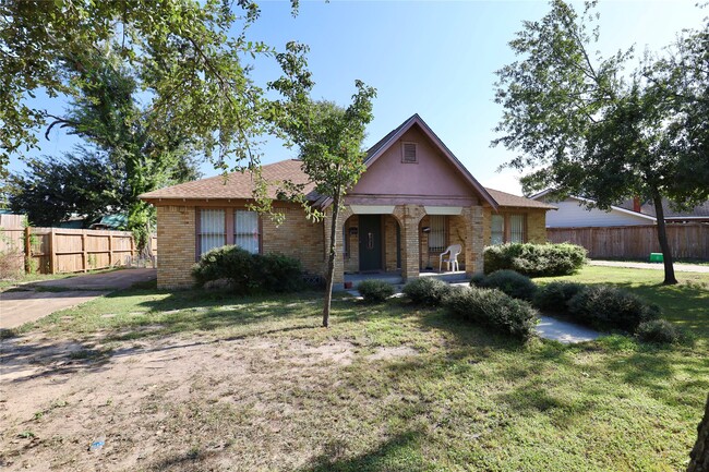 Photo - 1125 Usener St
