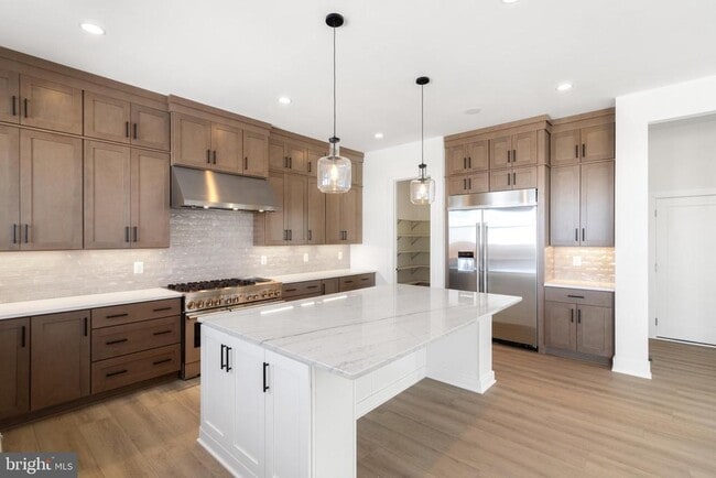 Photo - 853 N Manchester St