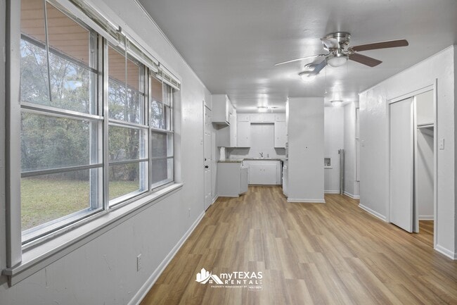 Photo - 403 Dogwood Ln