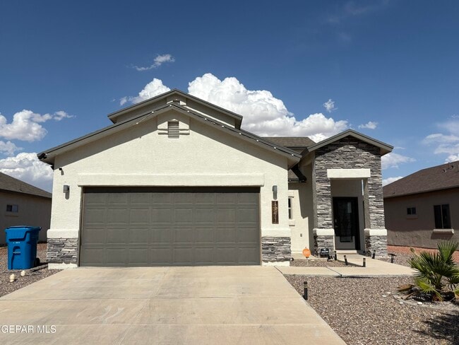 Building Photo - 11571 Leonor Duran St