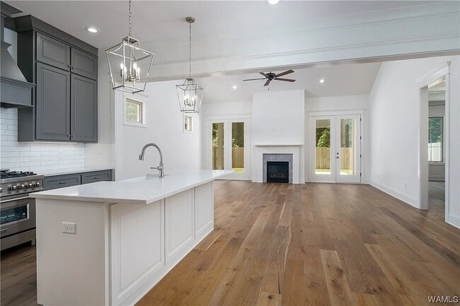 Photo - 303 Trails End Ln