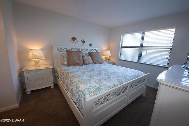 Building Photo - 1571 S Atlantic Ave Unit 111