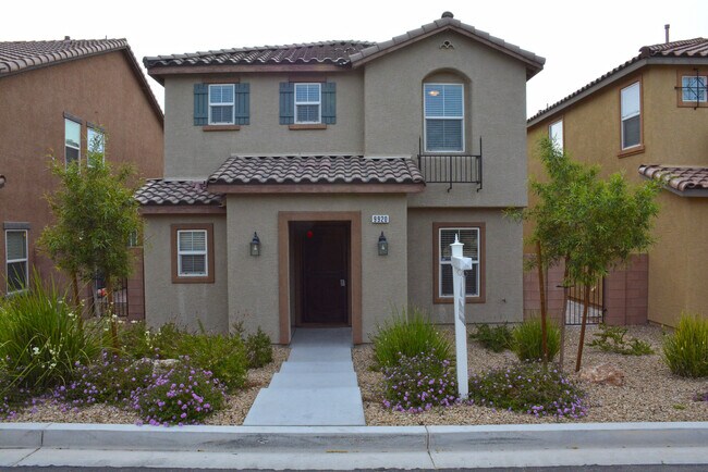Building Photo - Impeccable Home in a Cul-de-Sac with Great Curb Appeal!