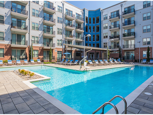 Year-round, Temperature Controlled Pool! - 605 West End Apartments