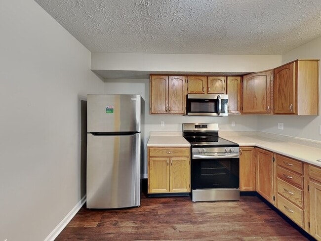 Photo - 1034 Halifax Ln