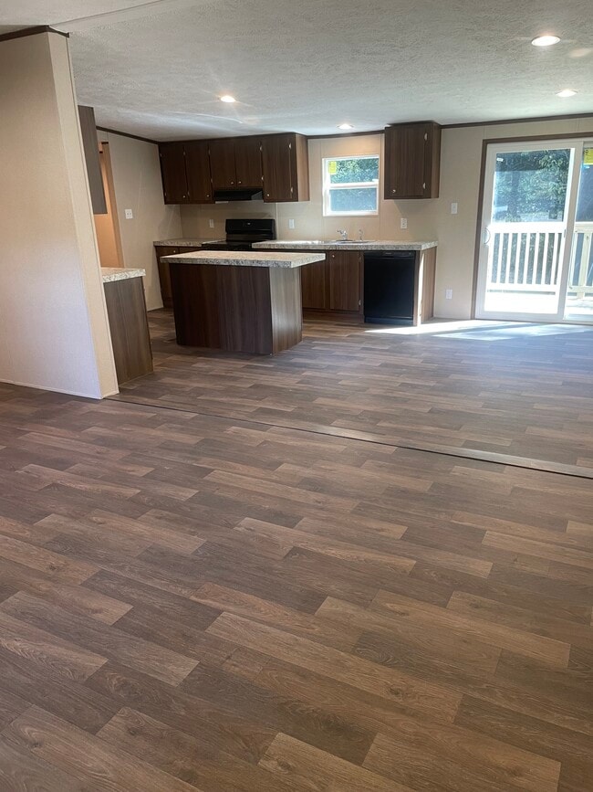 Photo - 3222 Hands Mill Hwy