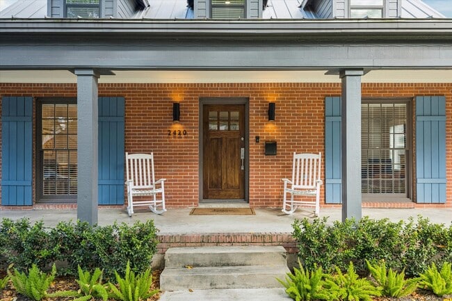 Photo - 2420 Nottingham St