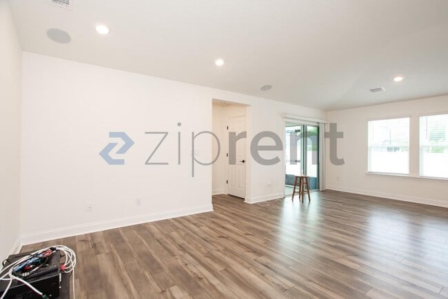 Photo - 277 Rambling Brk Trl