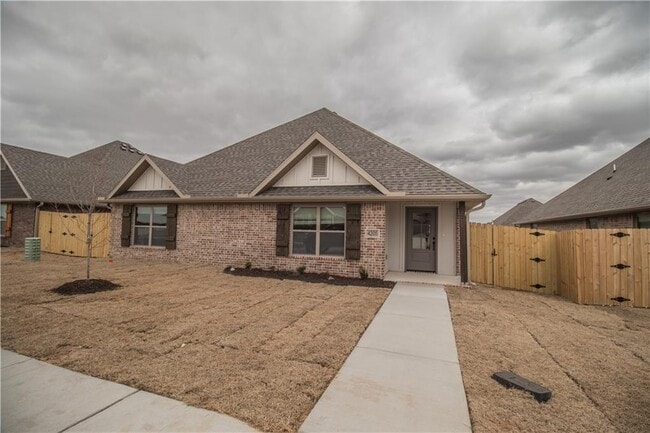 Building Photo - 4205 SW Pawhuska St Rental